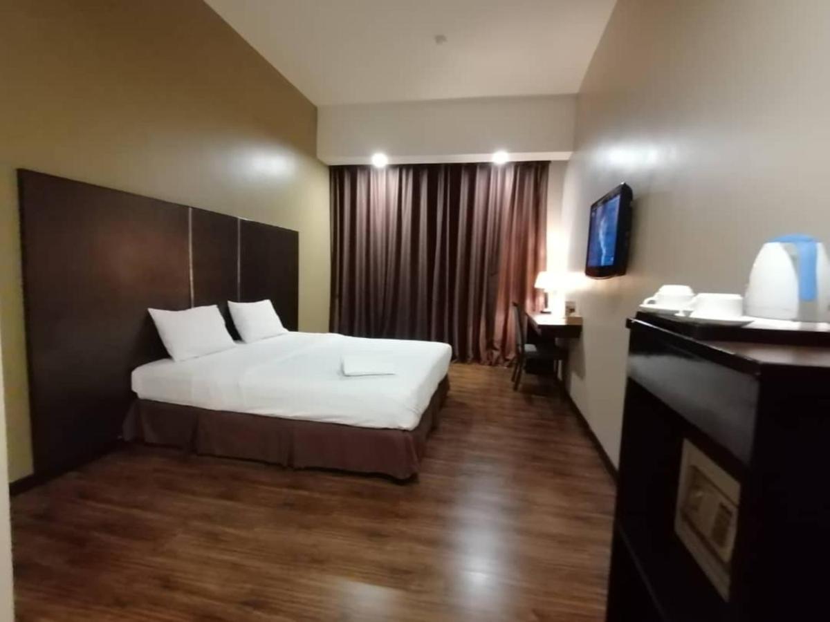 Kingston Hotel Кота Кинабалу Екстериор снимка